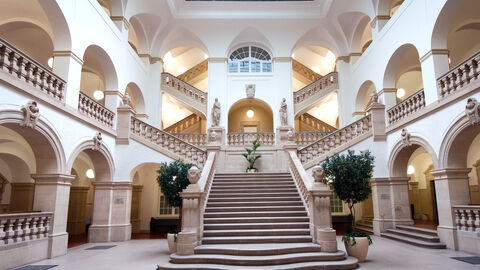 Treppenhaus Amtsgericht Darmstadt Lichthof Amtsgericht Darmstadt