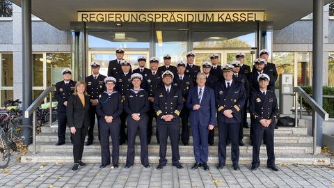 Eine Delegation der Fregatte ‚Hessen‘ besucht Kassel