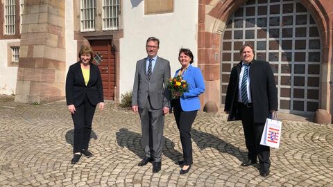 v. l. n. r.: Frau Staatsministerin Eva Kühne-Hörmann, Herr Bachmann, Frau Bachmann, Herr Dr. Fleck