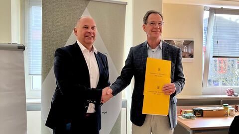 Justizminister Roman Poseck besicht die Opferhilfe Limburg-Weilburg e.V. Justizminister Roman Poseck besicht die Opferhilfe Limburg-Weilburg e.V.