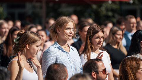 Justizminister Christian Heinz vereidigt 155 neue Anwärterinnen und Anwärter