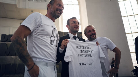 T-Shirt-Aktion ART. 1 GG T-Shirt-Aktion ART. 1 GG