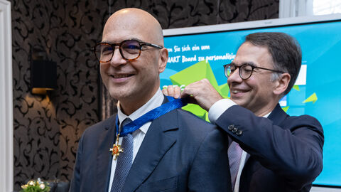 Dr. Sarkar und Justizminister Christian Heinz