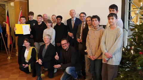 1. Platz: Klassen 8a, 8b und 8c der Anne-Frank-Schule aus Frankfurt