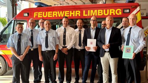 Brandschutzförderung Limburg Justizminister übergibt an die Kreisstadt Limburg einen Zuwendungsbescheid zur Förderung des Brandschutzes in Höhe von über 250.000,- Euro