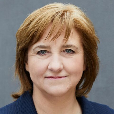 Eva Kühne-Hörmann Portraitaufnahme der Ministerin