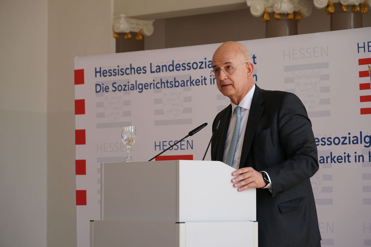 Dr. Wilhelm Wolf wurde offiziell in sein Amt eingeführt justiz.hessen.de